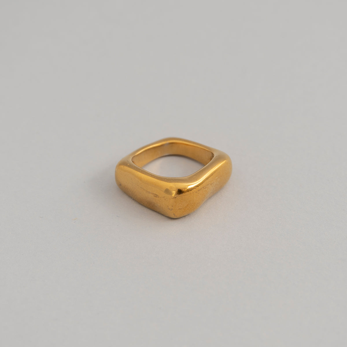 Pierre ring