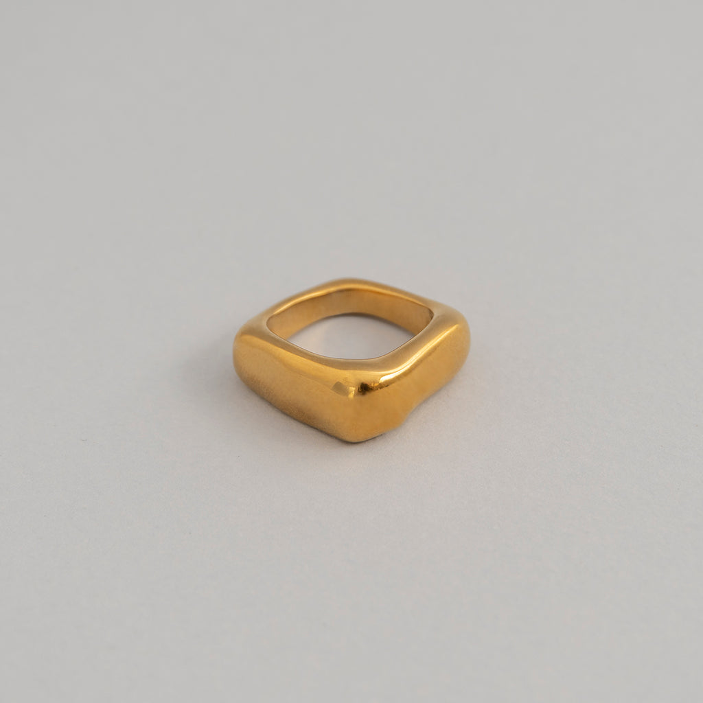 Pierre ring